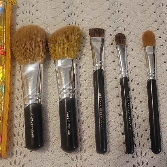 Bare minerals makeup brushes - Picture 2 of 2